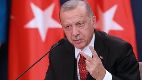 Ərdoğan daha bir bankiri işdən çıxardı