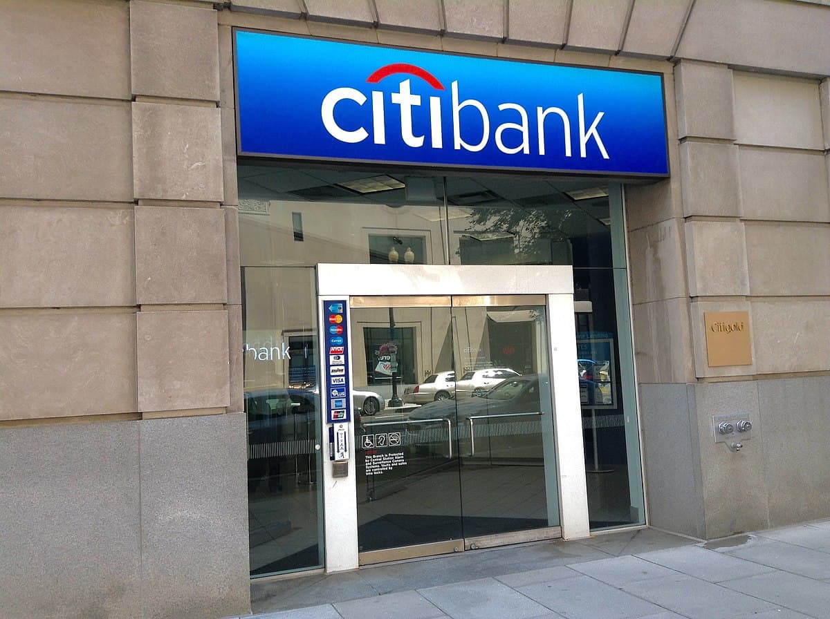 Citibank Rusiyada pərakəndə bankçılıq fəaliyyətini dayandırır