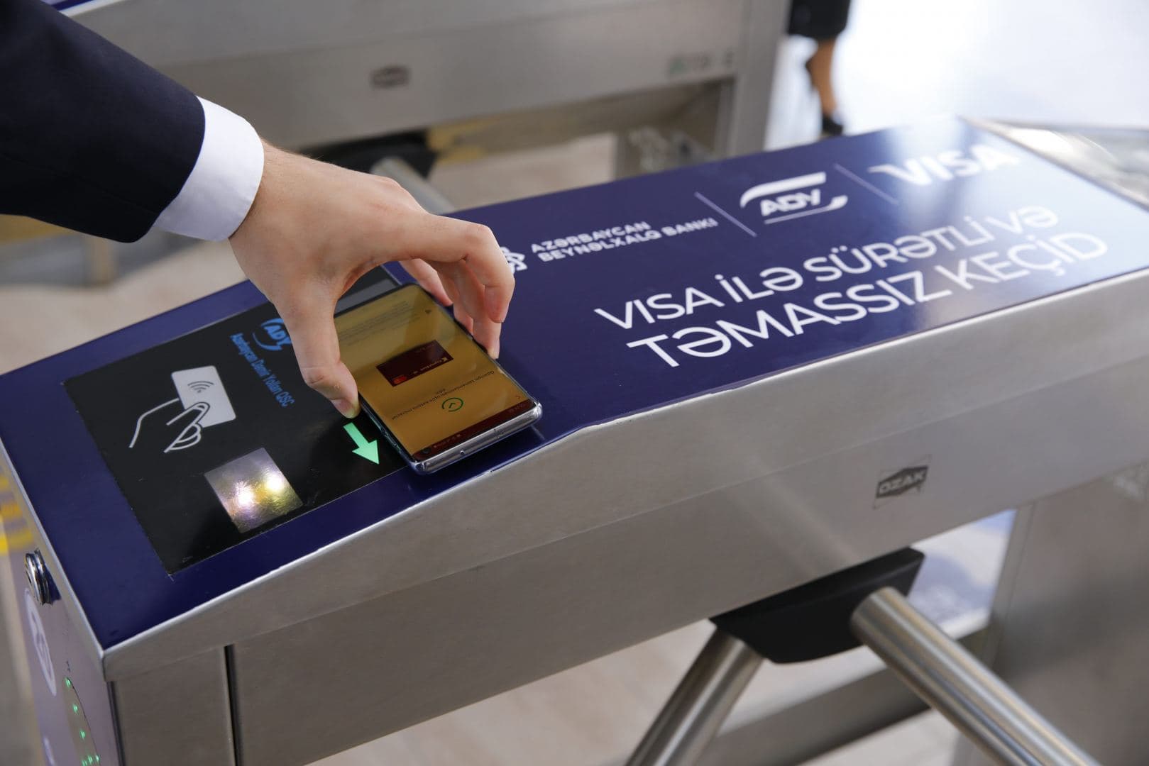 Bakı-Sumqayıt qatarında bank kartları ilə ÖDƏNİŞƏ BAŞLANILIR
