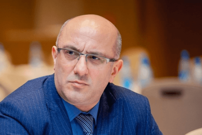 Elman Sadıqov: İqtisadi inkişafın bərpa prosesi nisbətən ləng və ağrılı gedəcək