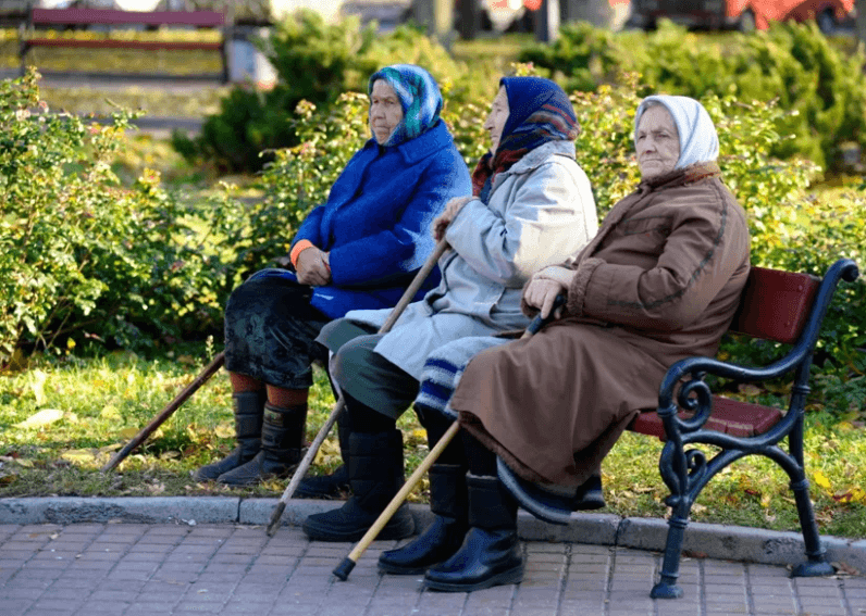Azərbaycanda pensiya yaşının aşağı salınması TƏKLİF EDİR