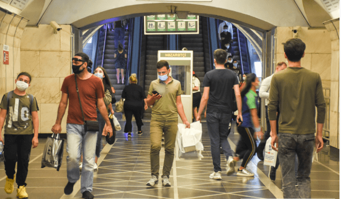 Bakı metrosunda iş saatı uzadıldı – RƏSMİ