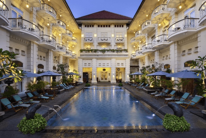 Azərbaycanda 55 milyon manata hotel satılır