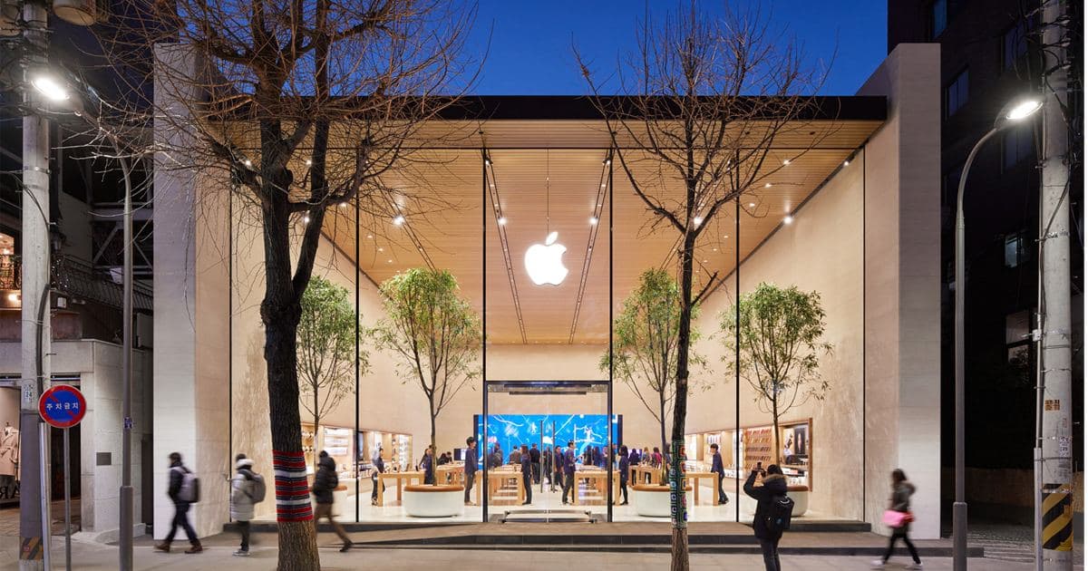 Apple peyvənd olunan müştəriləri mağazalarına maskasız buraxacaq