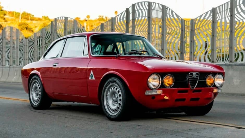Alfa Romeo-dan YENİLİK