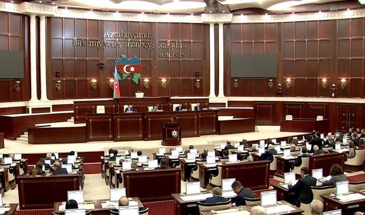 Deputat büdcəyə yenidən baxılmasını təklif edib
