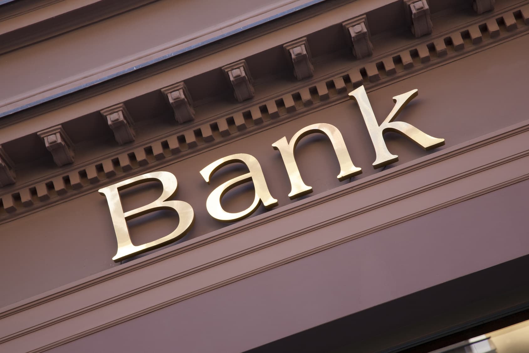 Böyük banklar işçilərinin peyvənd olmasını məcburi etməyə hazırlaşır