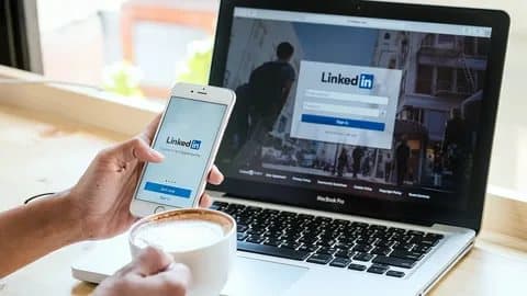 700 milyon LinkedIn istifadəçisinin məlumatları hacker forumuna yerləşdirilib
