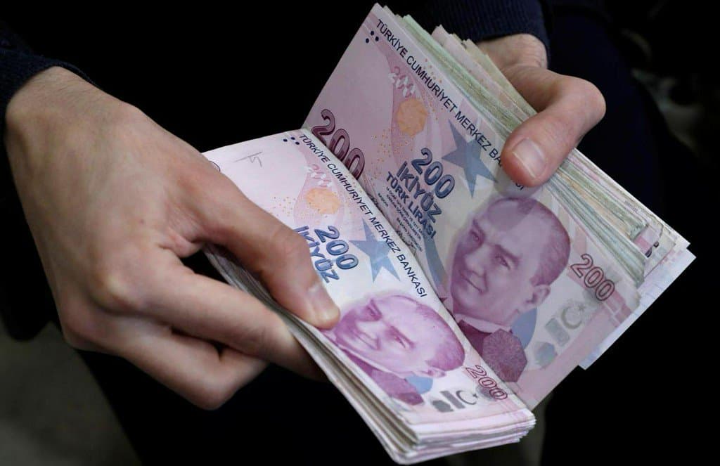 Lirə yenidən UCUZLAŞIR