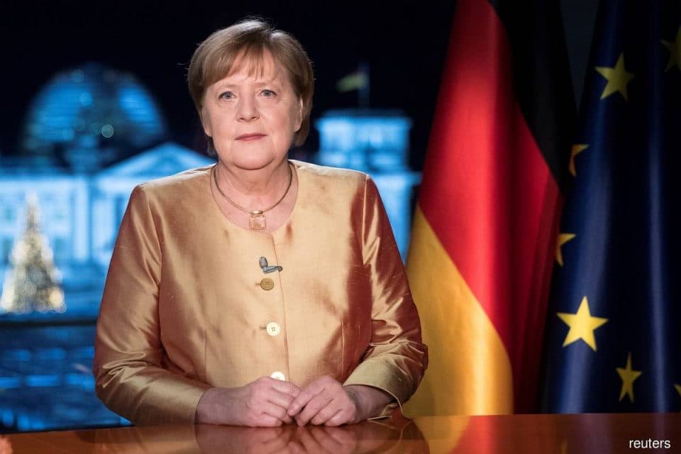 Angela Merkel: Mən qəlbən öz xalqımın yanındayam
