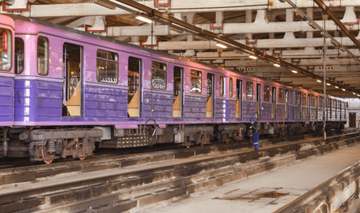 Bakı metrosu üçün istehsal olunan dörd qatar Bakıya çatdırılıb