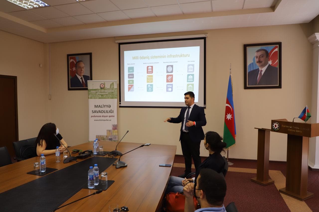 Mərkəzi Bankda jurnalistlər üçün növbəti təlim