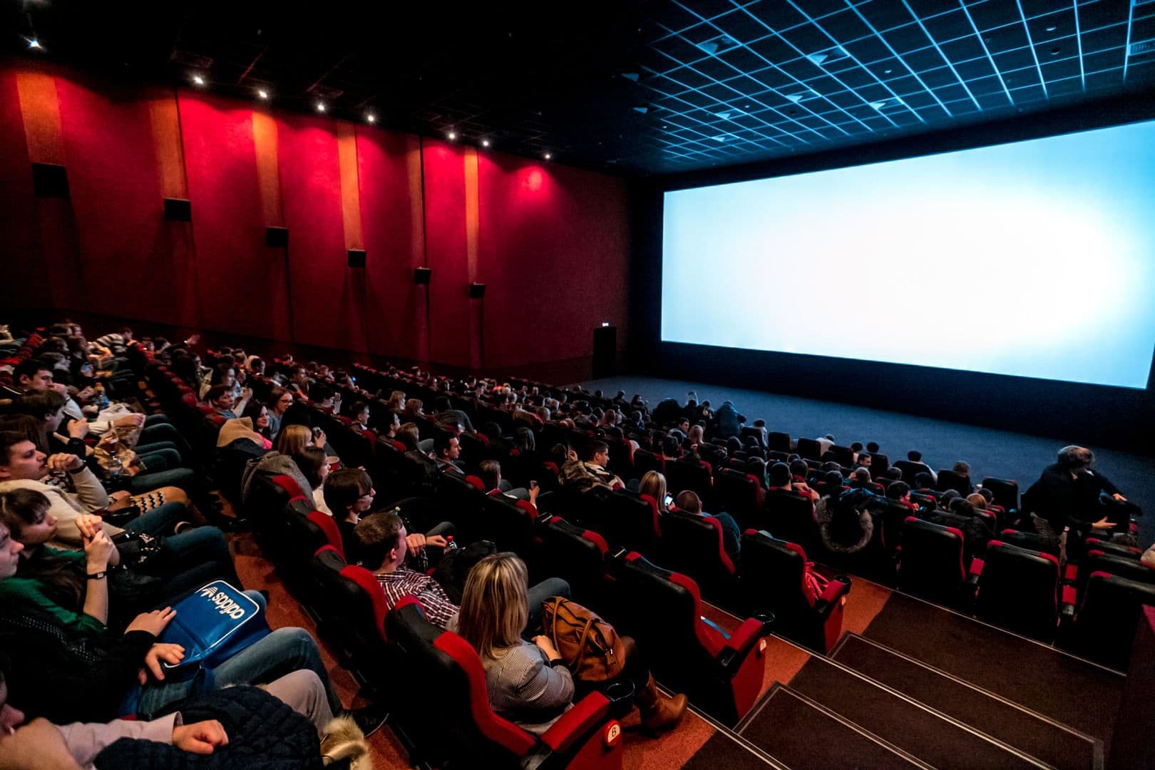 Teatr və kinoteatrların açılması müzakirə olunacaq
