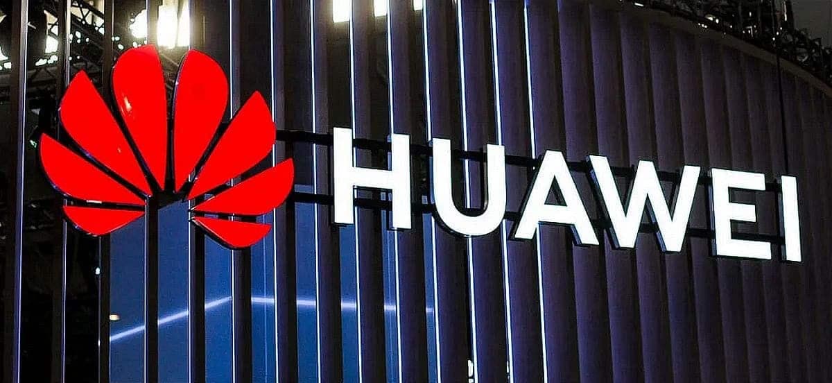 Huawei-in satışlarında böyük azalma-SƏBƏB