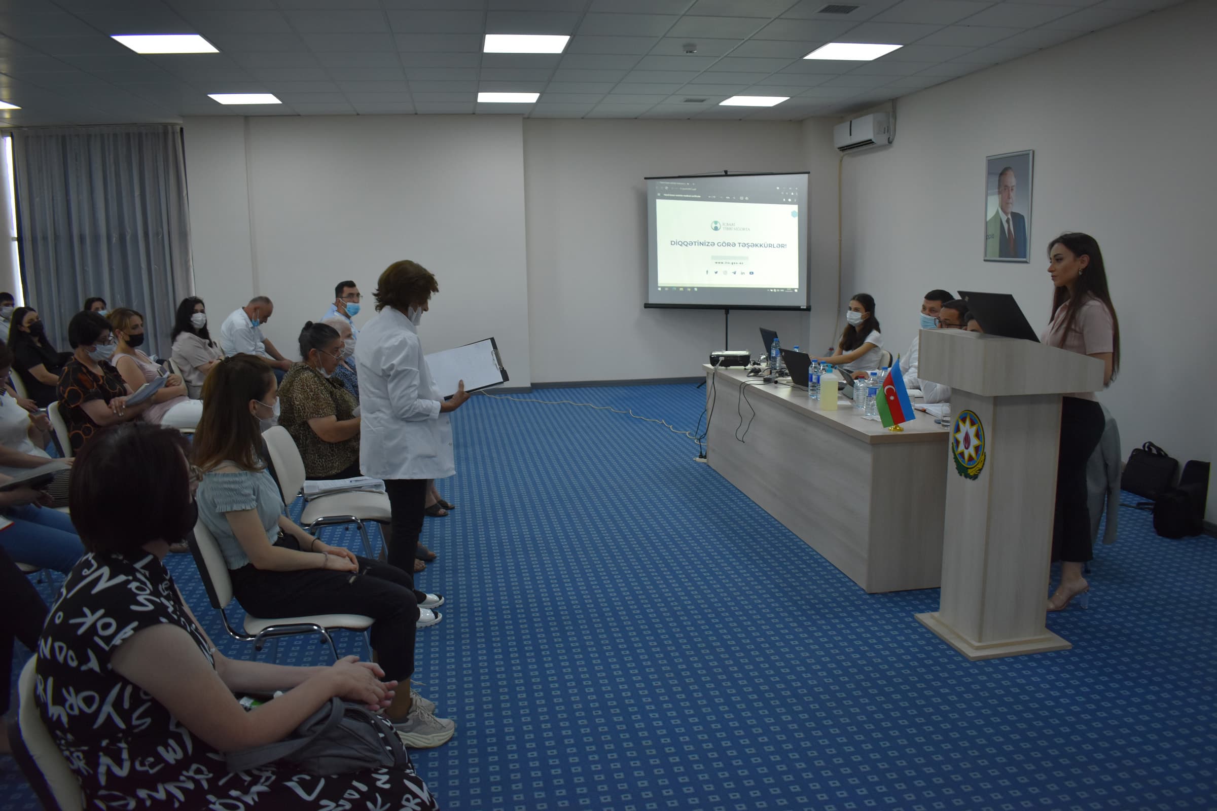 İcbari tibbi sığortanın tətbiq olunduğu tibb müəssisələrinin heyətinə maliyyə üzrə təlim keçirilib
