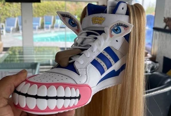 Adidasın “yeni dizaynı” mübahisələrə səbəb oldu