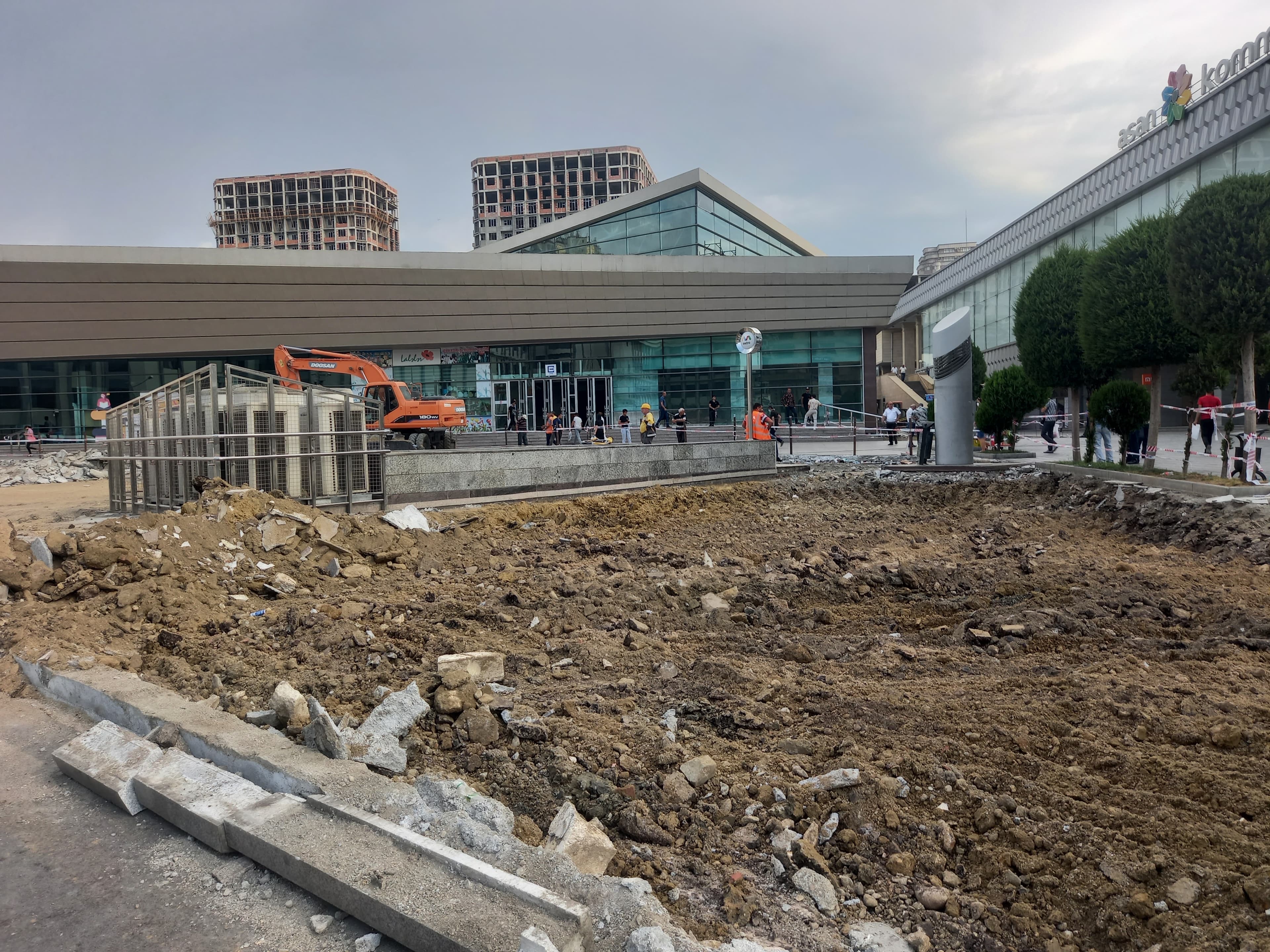 Metronun 28 May stansiyasının ətrafında aparılan qazıntının səbəbi açıqlandı-RƏSMİ