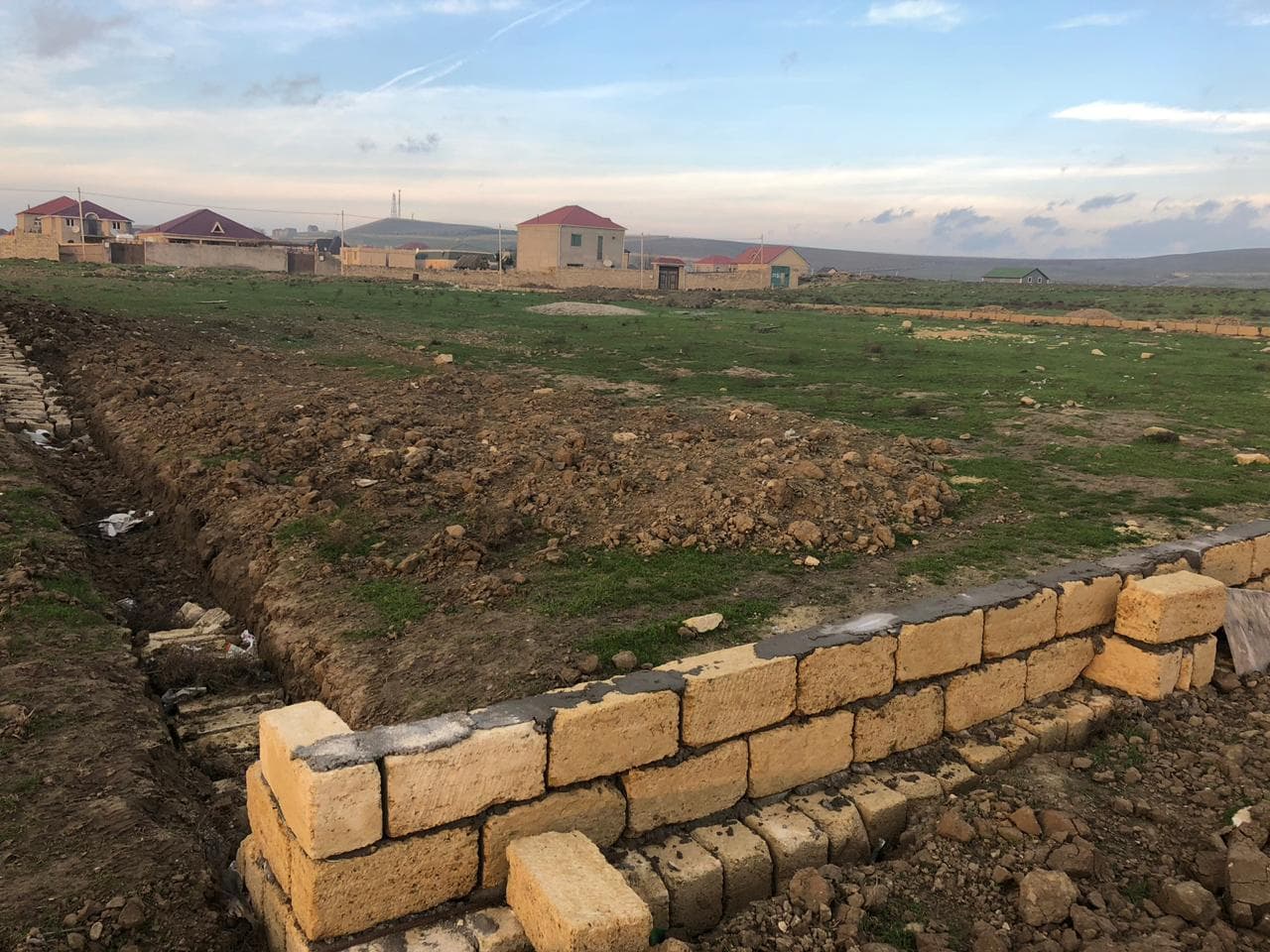 Bakıda torpağın qiyməti - Ucuzlaşıb