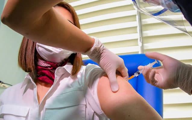 Prezidentin köməkçisi: Valideynlərdən vaksinasiya tələb olunmur