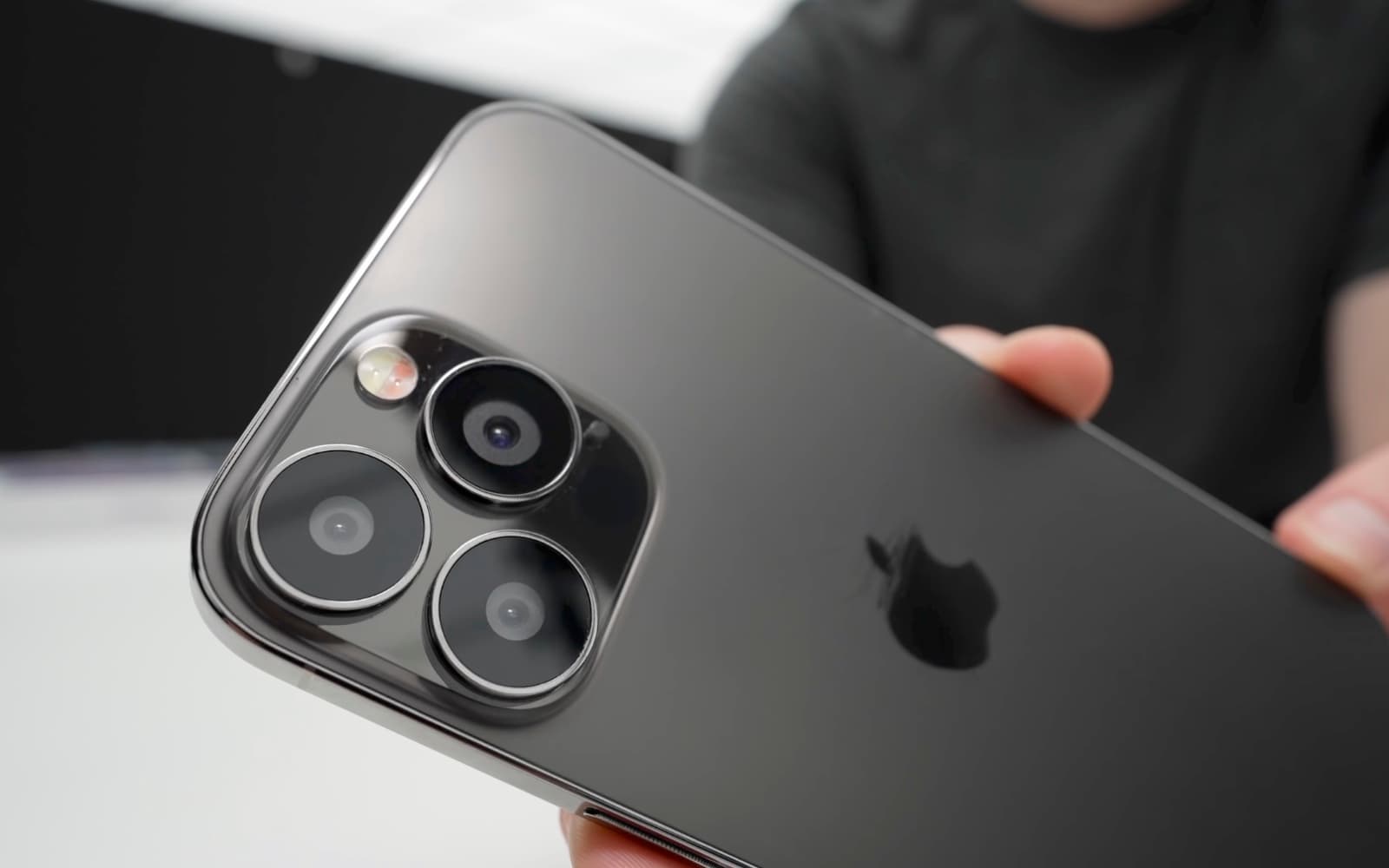 iPhone 13 sifariş rekordu qırmağa başlayıb