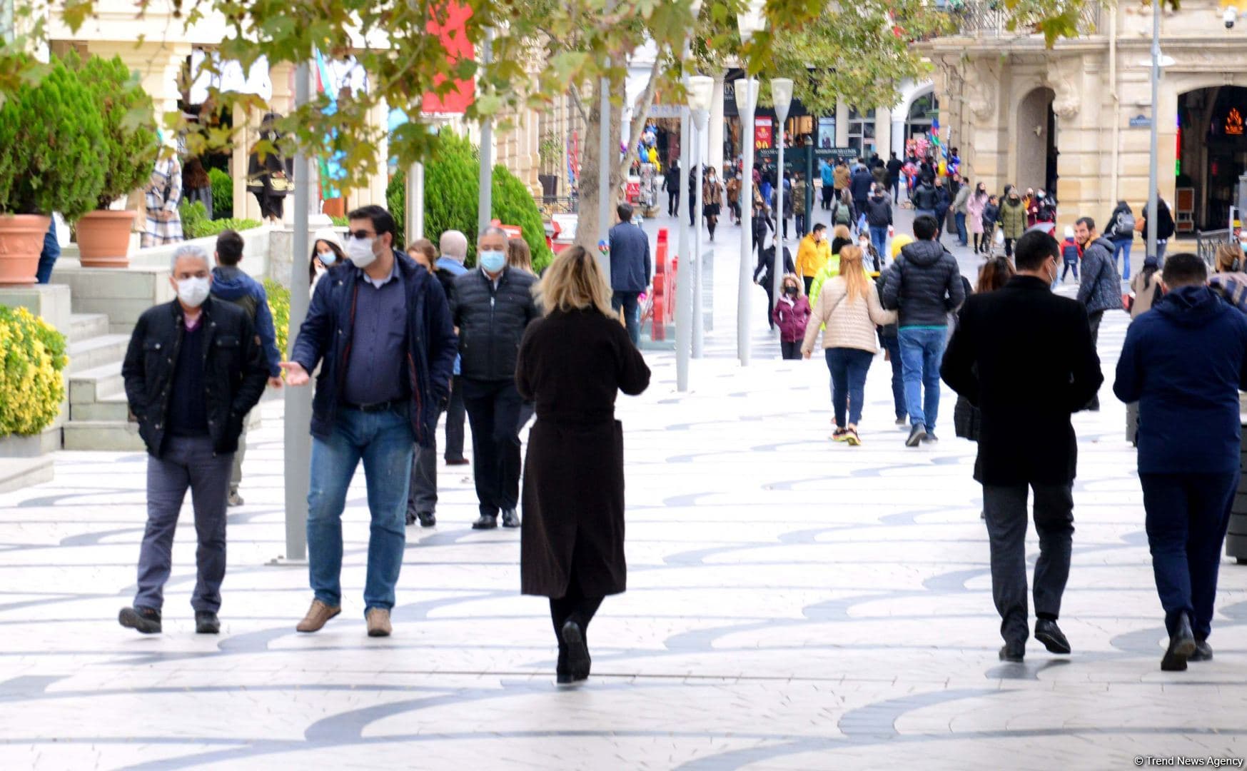 Karantin qaydalarının yumşaldılması ictimai iaşə dövriyyəsini artırıb