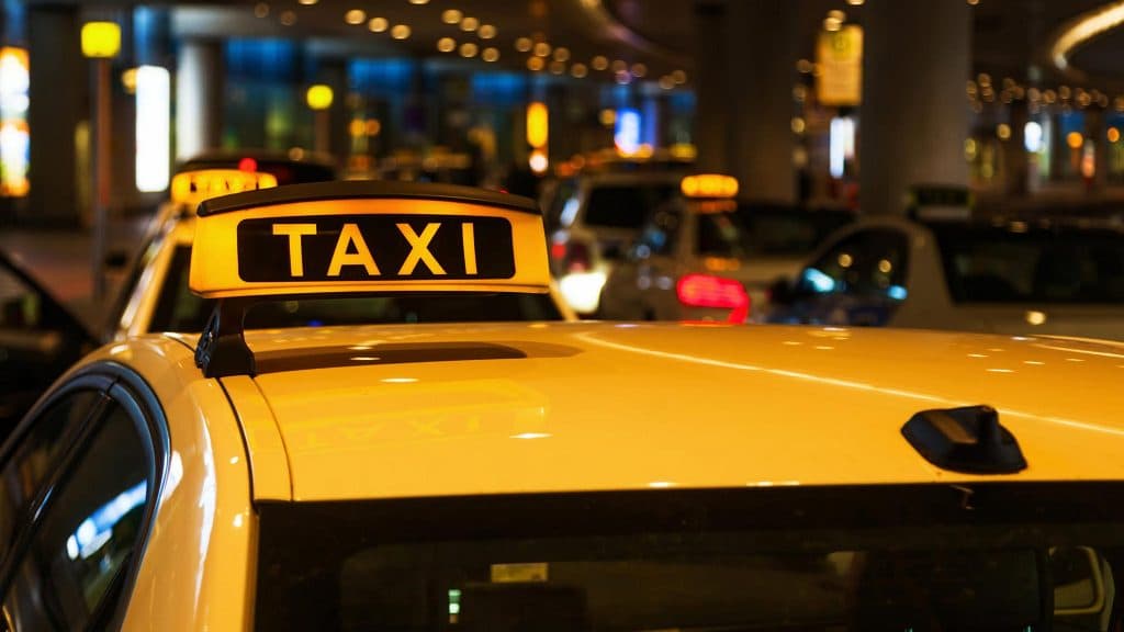 Taksi sürücülərinin vaksin pasportu belə yoxlanılacaq - Rəsmi