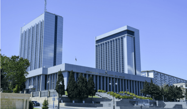 MM-in ilk plenar iclasında müzakirəyə çıxarılacaq 4 qanun layihəsi məlum olub