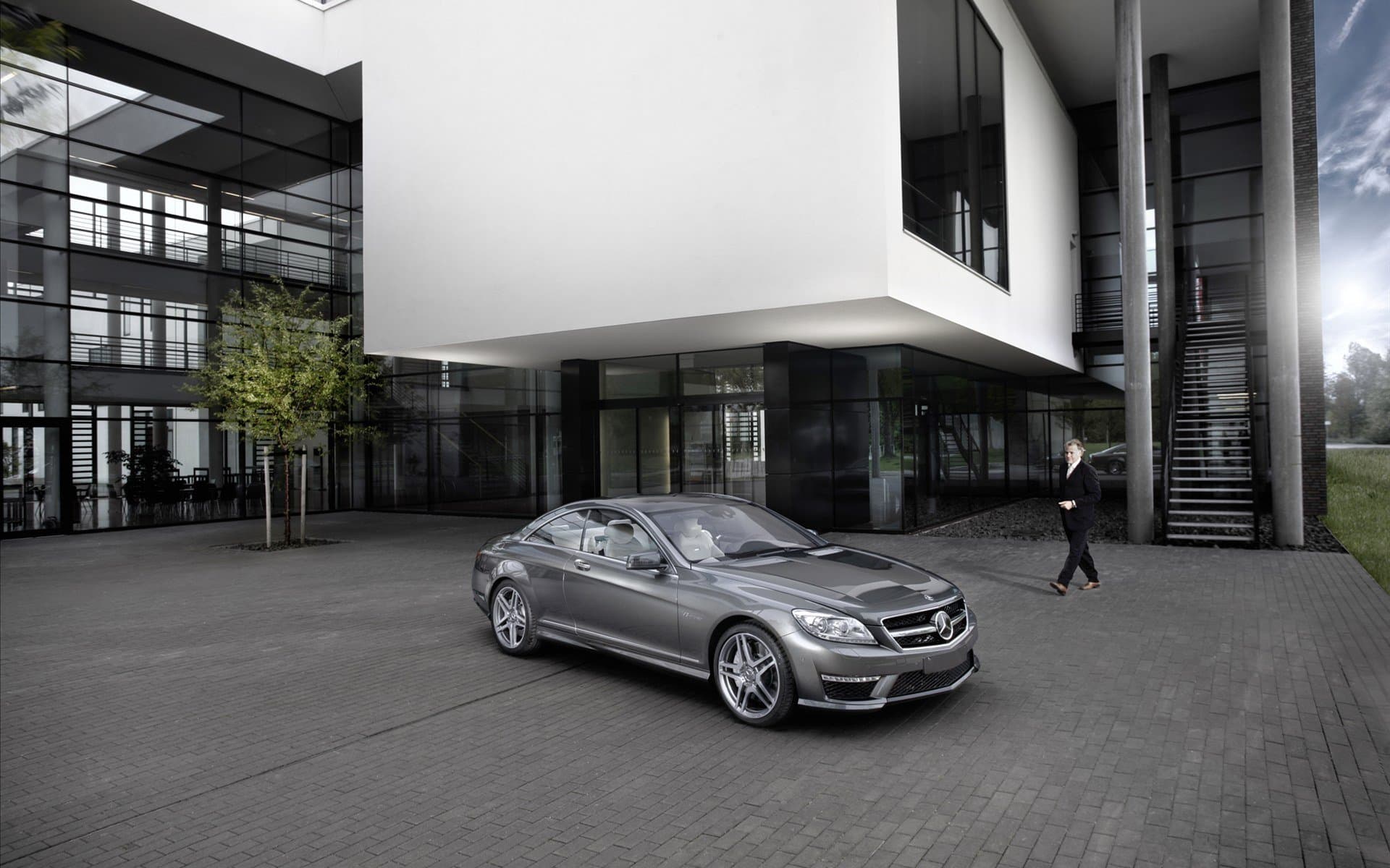 Mercedes-Benz yeni avtomobillərin tədarükünü 1 il gecikdirəcək