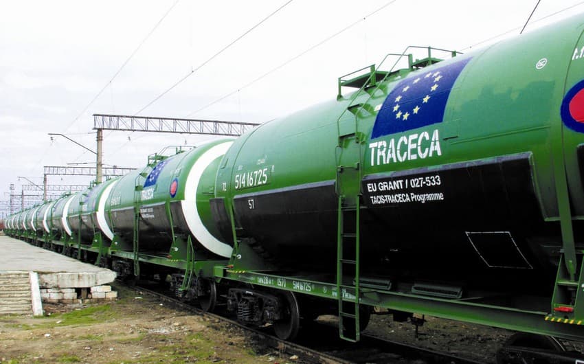 TRACECA: "Azərbaycandan Ukraynaya yük daşımalar dayandırılıb"