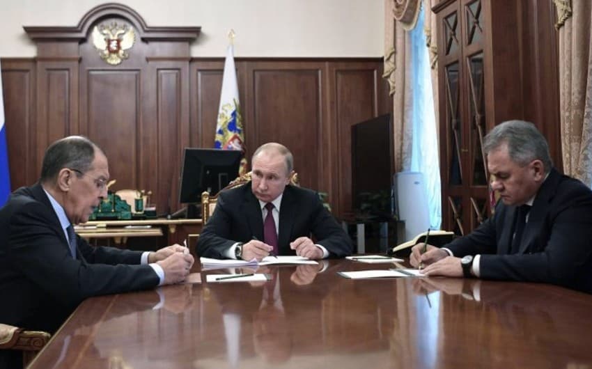 Yaponiya Putin, Lavrov, Şoyqu və Medvedevə qarşı sanksiyalar tətbiq edib