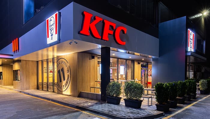 KFC və “Pizza Hut” Rusiyaya investisiyaları dayandırıb