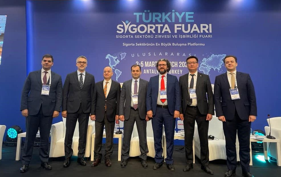 Mərkəzi Bank və ASA Türkiyədə beynəlxalq sığorta konqresində iştirak edib