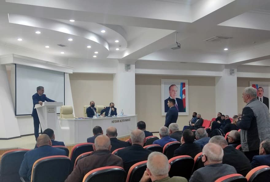 Nazirlik: Fermerlər sahələrə gübrə verən zaman normativlərə düzgün riayət etməlidir