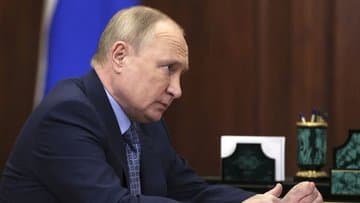 Putin: Rusiyadan təbii qaz alanlar Rusyadakı banklarda hesab açmalıdır