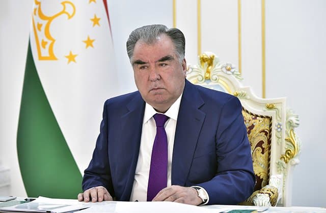 Rəhmon Tacikistan vətəndaşlarını ərzaq ehtiyatı toplamağa və ölkəni müdafiə etməyə hazırlaşmağa çağırıb