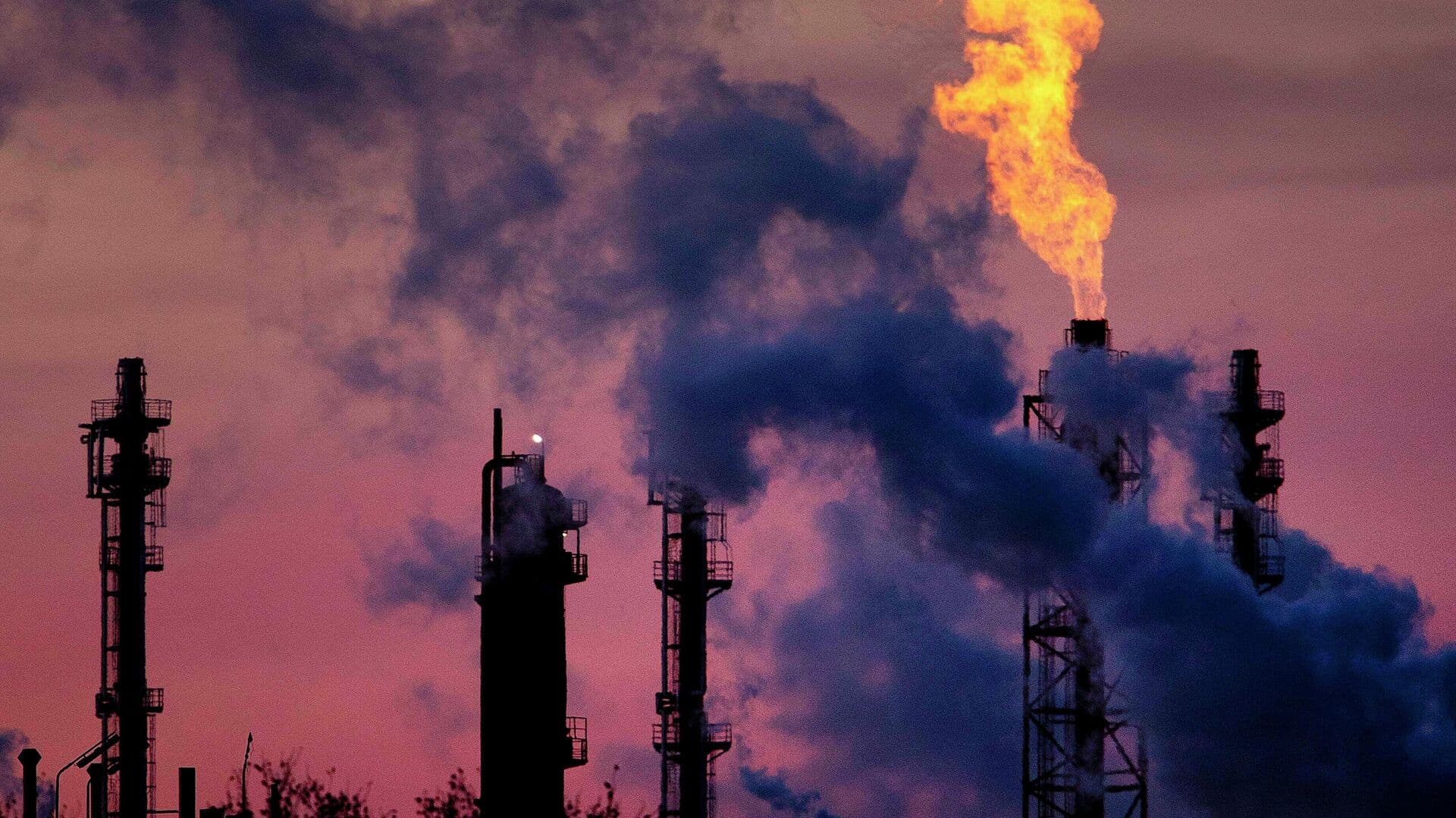 Almaniya Rusiya metallarının bir hissəsini sanksiyalar siyahısından çıxarıb
