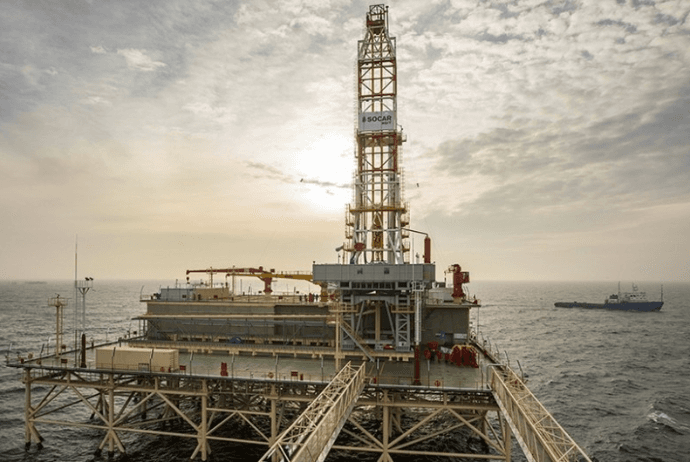 SOCAR fırtınaya görə öz işçilərini dənizdən - TƏXLİYƏ EDİB