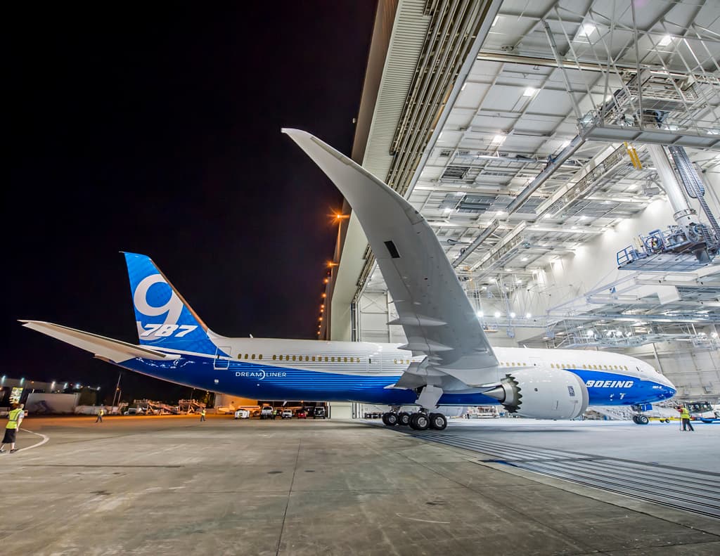 "Boeing" təyyarə istehsalında problemlərlə üzləşib
