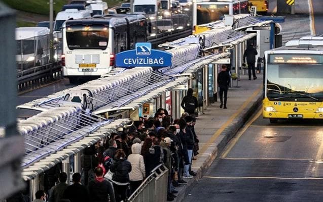 İstanbulda ictimai nəqliyyatda gediş haqqı artırıldı