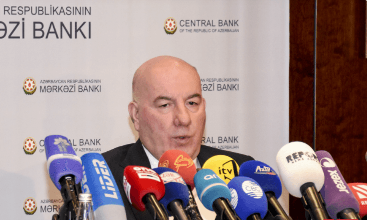 Elman Rüstəmovun Mərkəzi Bankın idarə Heyətinin üzvlüyündən azad edilib