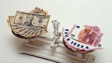 Avro dollar qarşısında rekord həddə UCUZLAŞDI