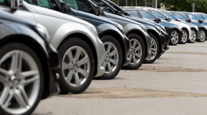 Azərbaycan avtomobil idxalına çəkdiyi xərci 20% artırıb