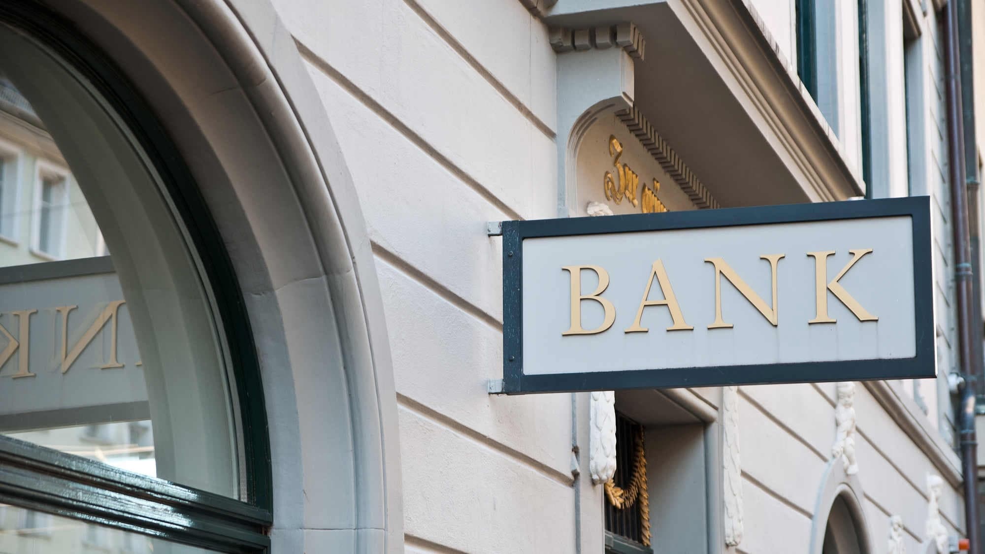 Azərbaycanda 9 bank mənfəət 2-si xalis zərər açıqlayıb- SİYAHI
