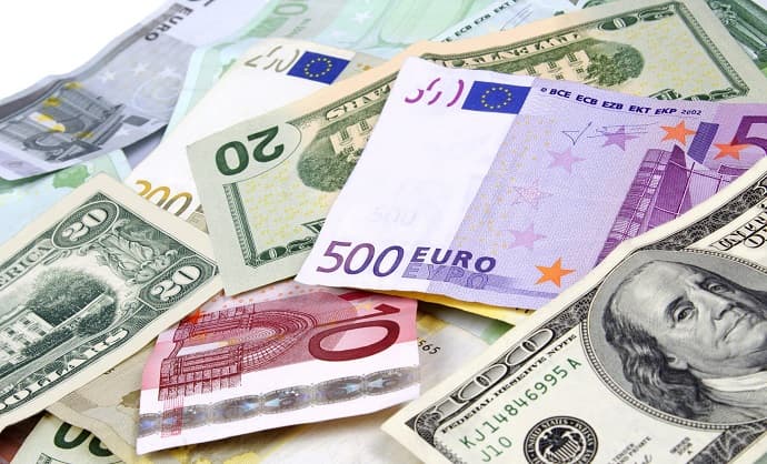 Dollar qarşısında bu valyutalar dəyər itirdi