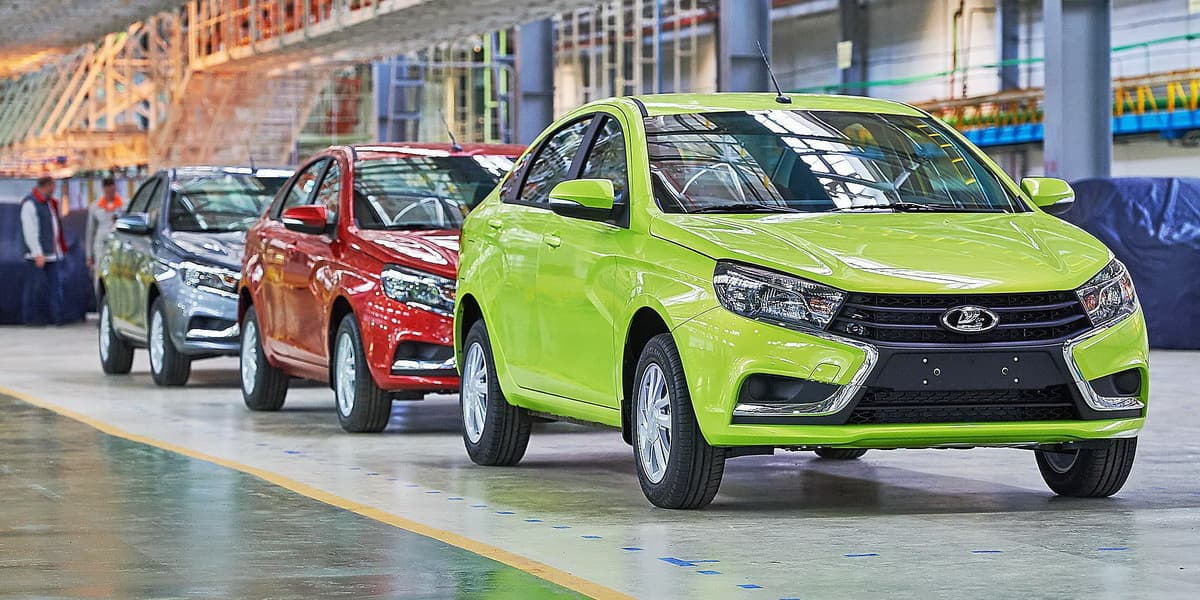 Rusiyada avtomobil satışları 78% azalıb