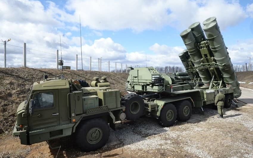 Rusiya “S-500” zenit-raket komplekslərini silahlanmaya qəbul edib