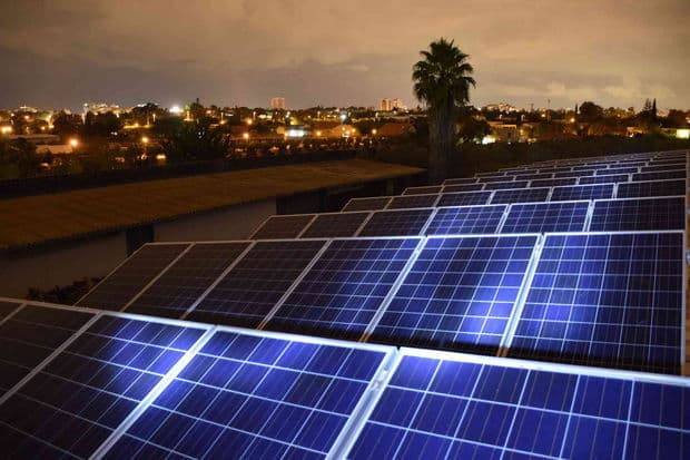 Gecə elektrik enerjisi istehsal etmək üçün “əks” Günəş paneli düzəldil