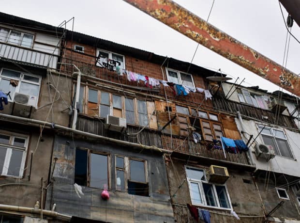 Bakı şəhərində 105 qəzalı bina var