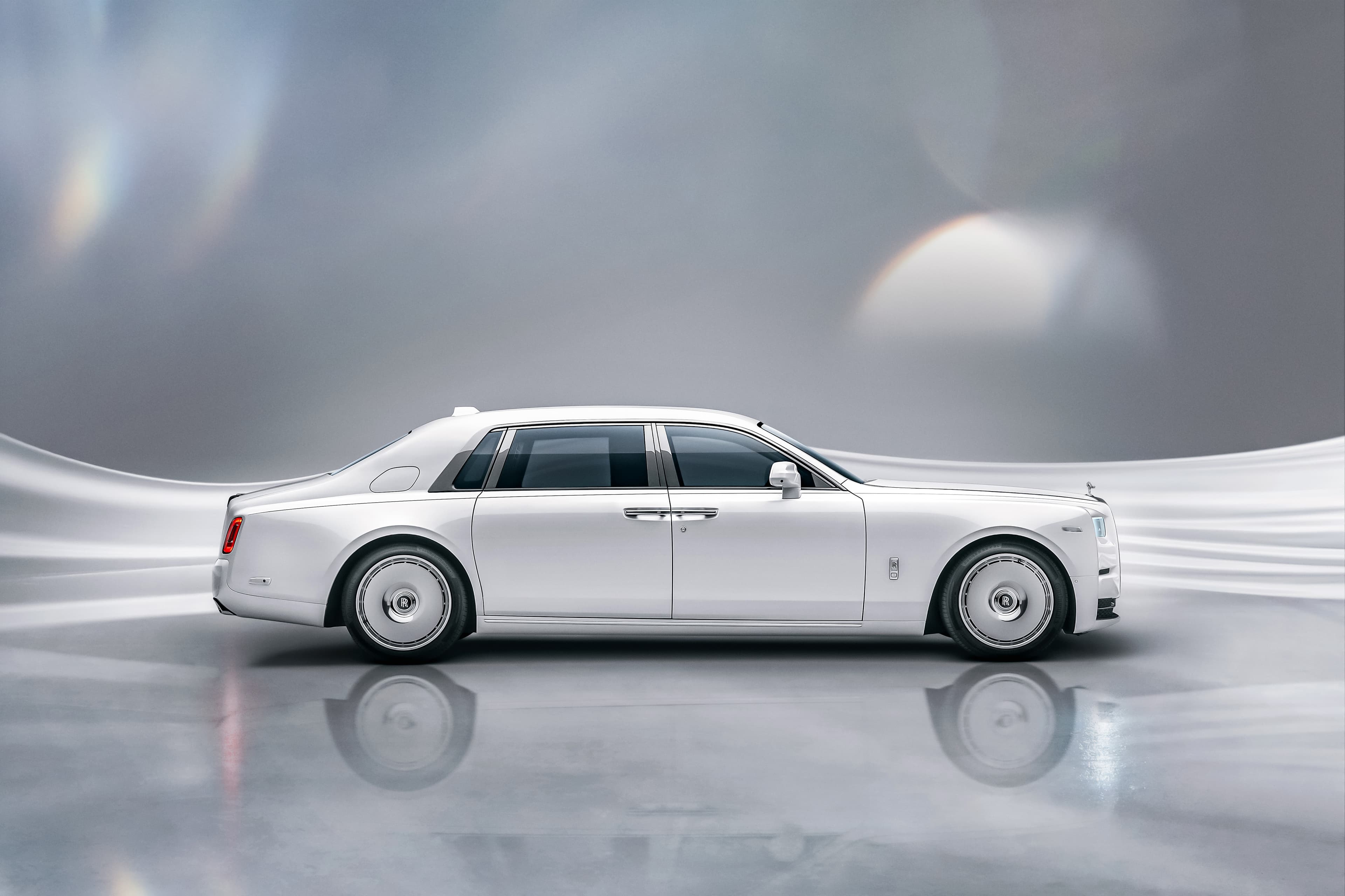 ROLLS-ROYCE PHANTOM PLATINO: İNCƏ PARÇALARA QAYIDIŞ