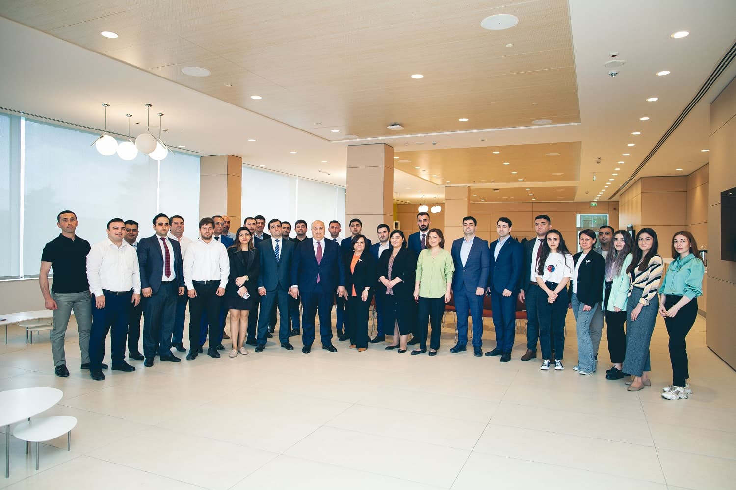 “Yüksəliş” müsabiqəsinin qalibi Kapital Bank-ın əməkdaşları ilə görüşüb
